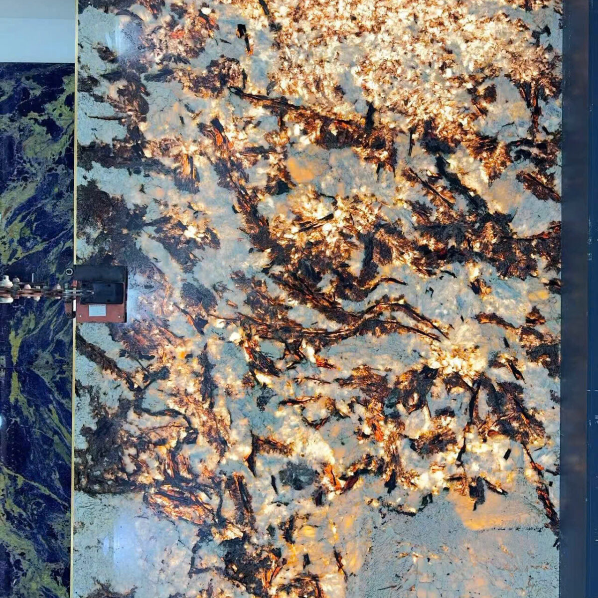 Tranh Đá Luxury Limited